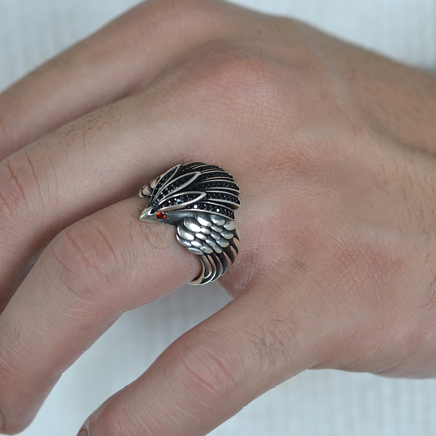 Crimson Eye Falcon Ring silver 925k