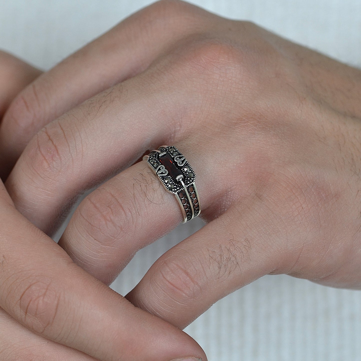 Imperial Red Stone Ring silver 925k