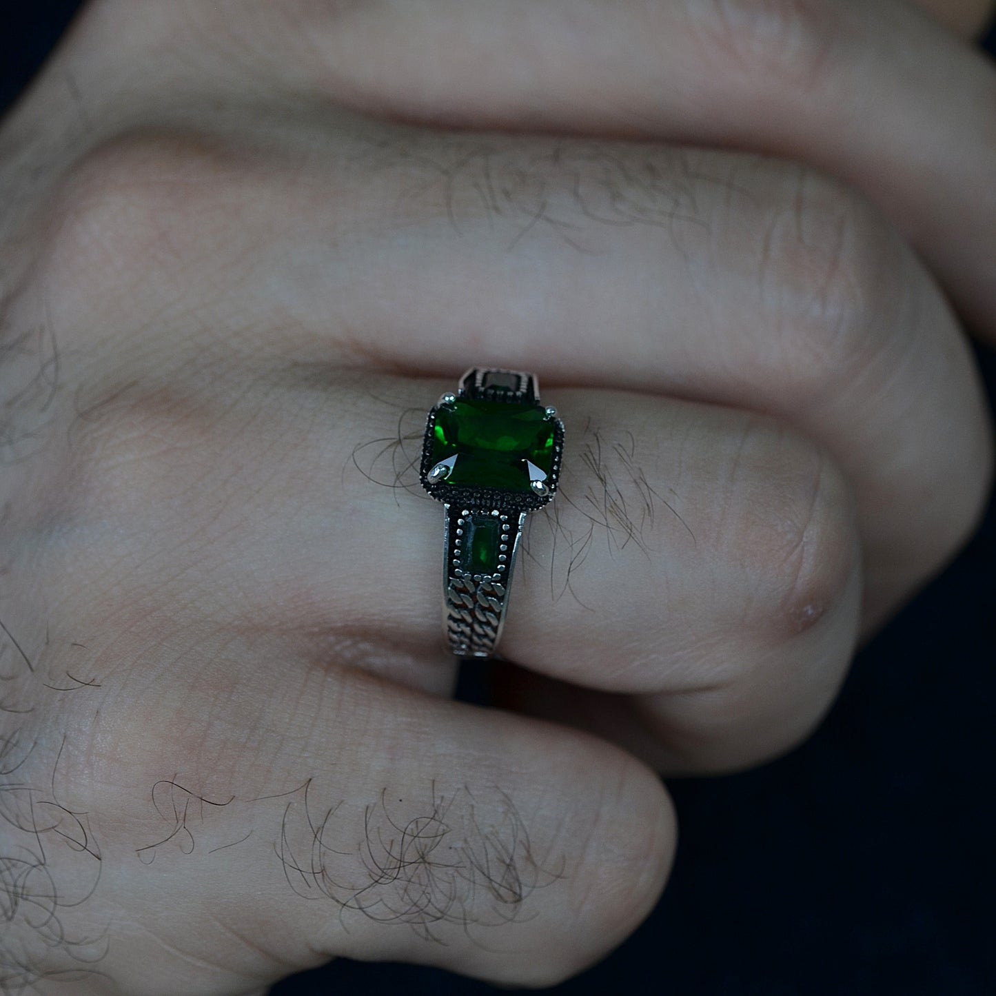 Emerald Valor Ring Silver 925K