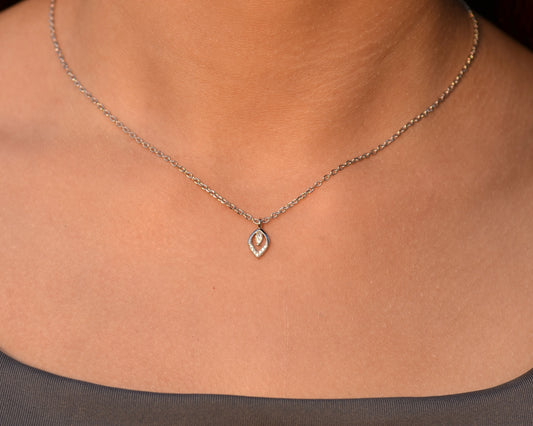 silver necklace WITH ZIRCON STONE  925K